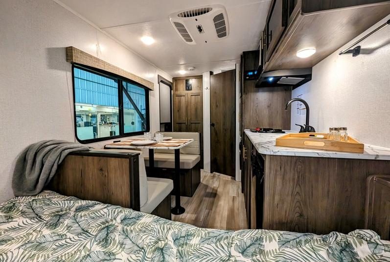 2022 Coachmen Viking 7 ft Saga 16SFB